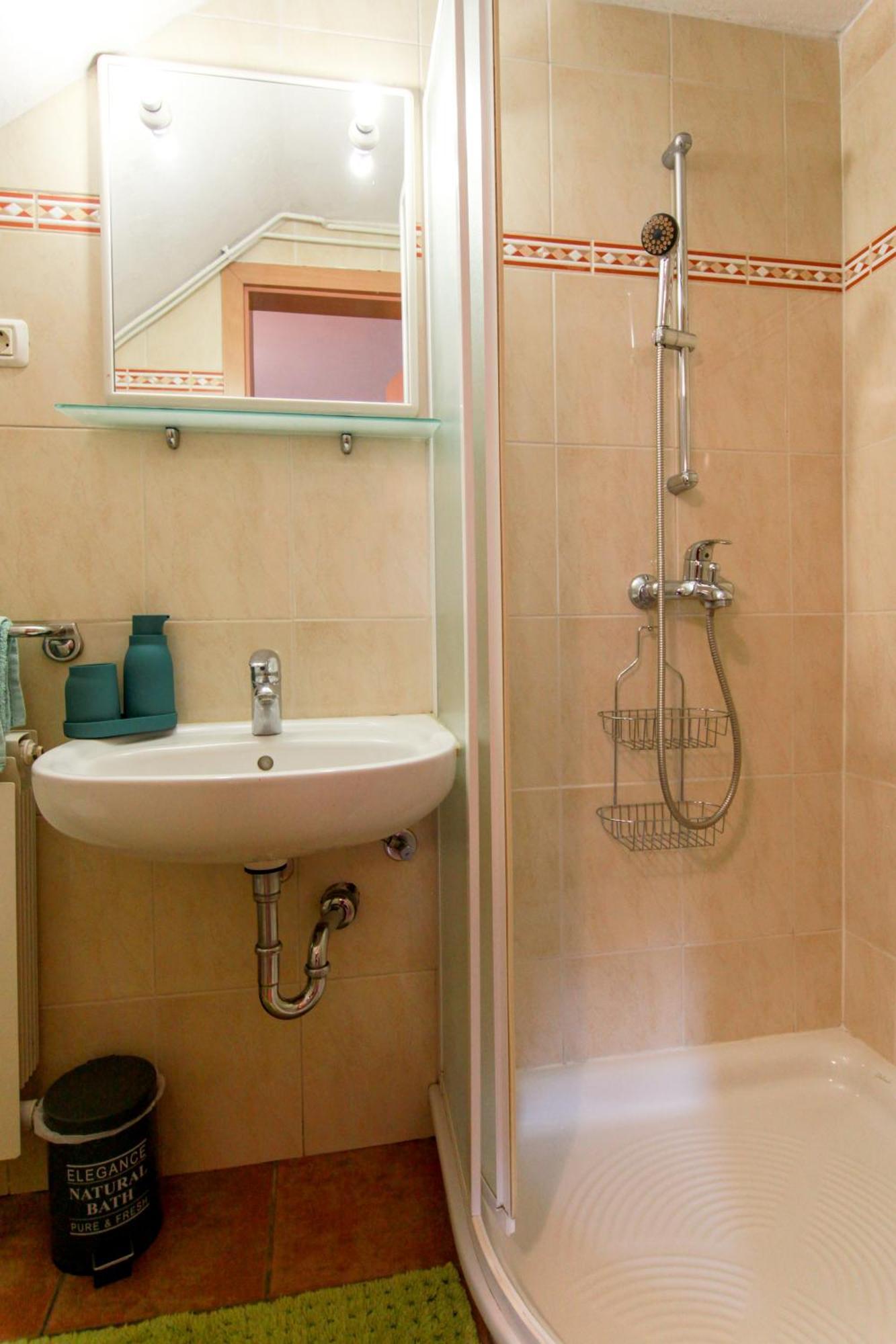 Apartma Dvor Milena Бовец Екстериор снимка