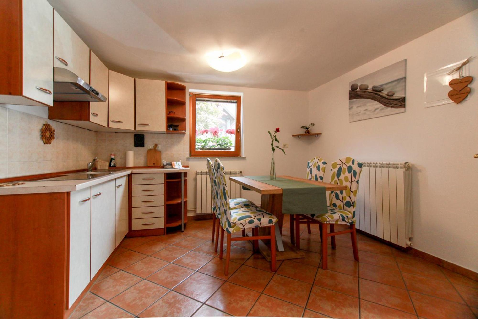 Apartma Dvor Milena Бовец Екстериор снимка
